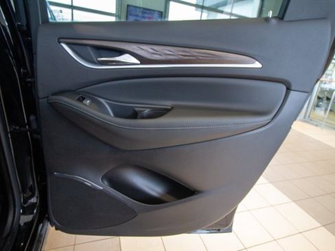 Used 2023 Buick Enclave Avenir w/ Avenir Technology Package image 11