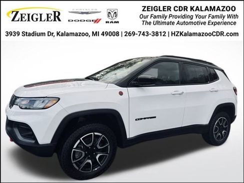 Certified 2024 Jeep Compass Trailhawk image 1