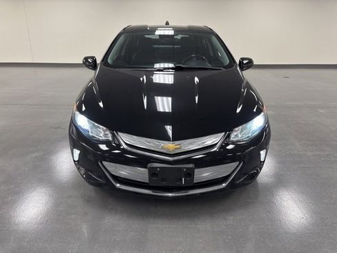 Used 2018 Chevrolet Volt LT w/ Comfort Package image 2