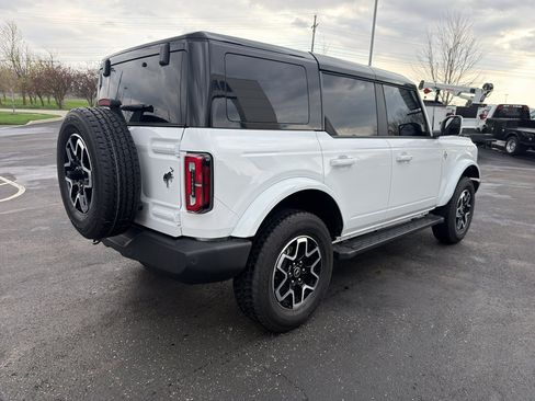 Used 2024 Ford Bronco Outer Banks image 6