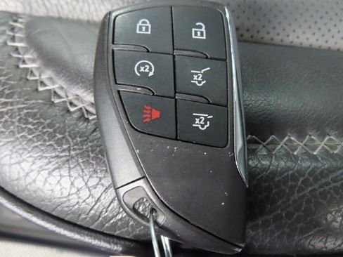 Used 2024 GMC Yukon XL Denali w/ Advanced Technology Package image 75