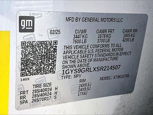 Used 2025 Cadillac Escalade Sport Platinum w/ LPO, ONYX Package image 34