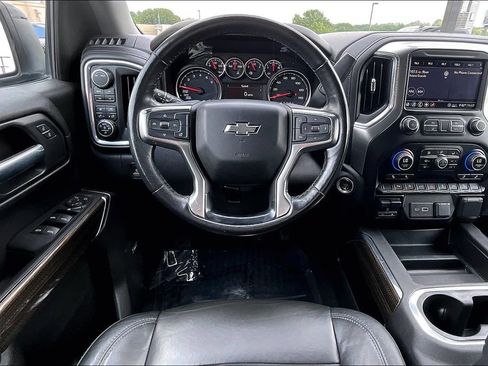 Used 2020 Chevrolet Silverado 1500 LT Trail Boss AWD/4WD image 11