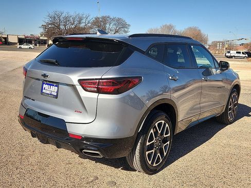 Used 2025 Chevrolet Blazer RS image 3