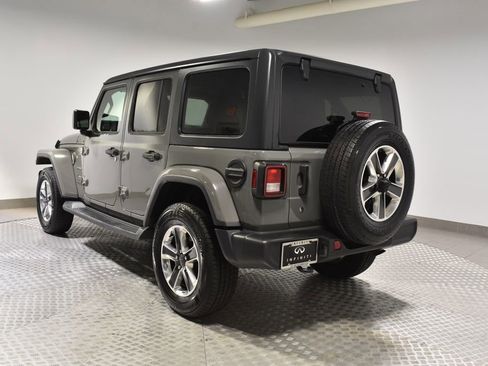 Used 2018 Jeep Wrangler Unlimited Sahara w/ Cold Weather Group image 5