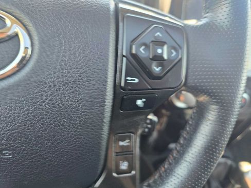 Used 2024 Toyota 4Runner TRD Off-Road Premium w/ Moonroof Package AWD/4WD image 32