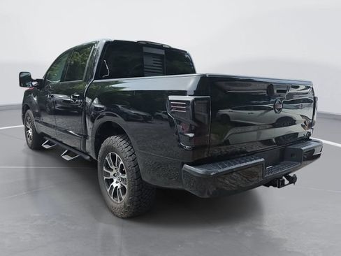 Used 2021 Nissan Titan SV RWD image 6