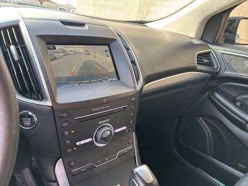 Used 2015 Ford Edge Titanium image 9