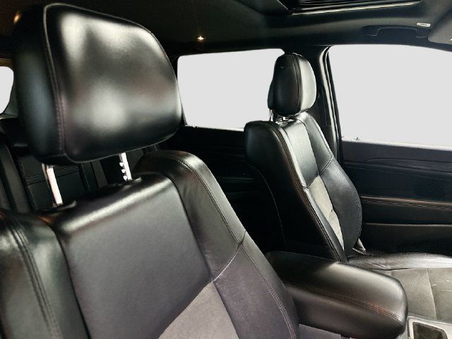 Used 2019 Jeep Grand Cherokee Altitude AWD/4WD image 29