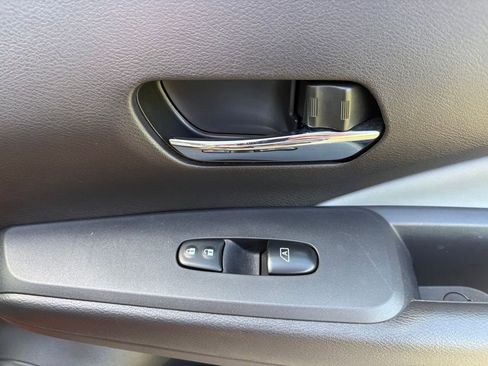 Used 2023 Nissan Kicks SR w/ SR Premium Package FWD image 28