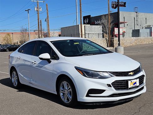 Used 2016 Chevrolet Cruze LT w/ Convenience Package image 6