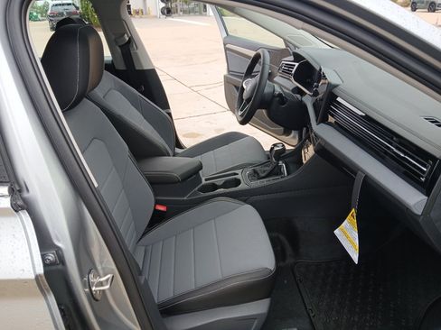 New 2026 Volkswagen Jetta SE FWD image 23