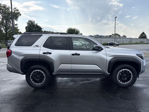 Used 2025 Toyota 4Runner TRD Off-Road Premium w/ Tow Technology Package AWD/4WD image 3