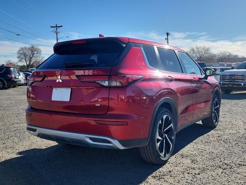 Used 2024 Mitsubishi Outlander SE image 6