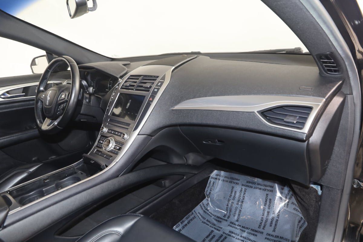Used 2017 Lincoln MKZ Premiere FWD image 33