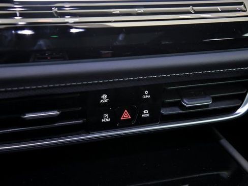 New 2026 Volkswagen Atlas SEL Premium R-Line AWD/4WD image 17