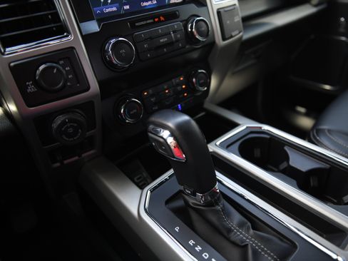 Used 2020 Ford F150 Lariat AWD/4WD image 19