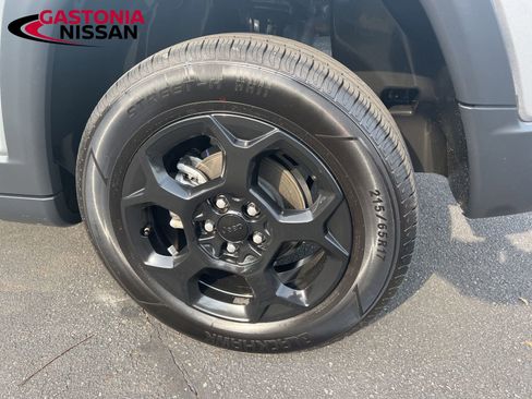 Used 2023 Jeep Compass Trailhawk image 11