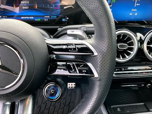 Used 2025 Mercedes-Benz GLB 35 AMG AMG GLB 35 image 23