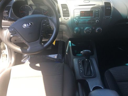 Used 2015 Kia Forte LX w/ Popular Package FWD image 5