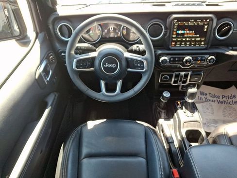 Used 2023 Jeep Wrangler Unlimited Sahara w/ Cold Weather Group AWD/4WD image 13