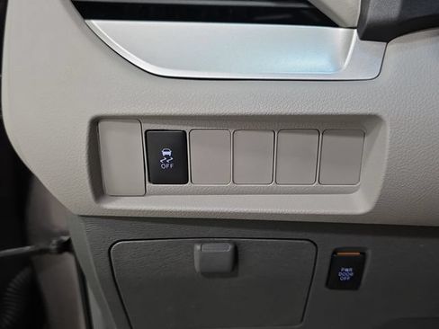 Used 2016 Toyota Sienna LE w/ Protection Package FWD image 26