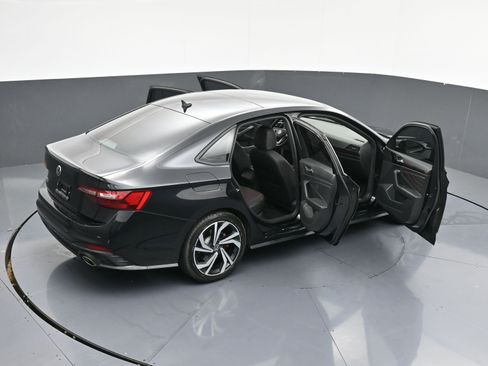 Used 2023 Volkswagen Jetta GLI Autobahn image 41