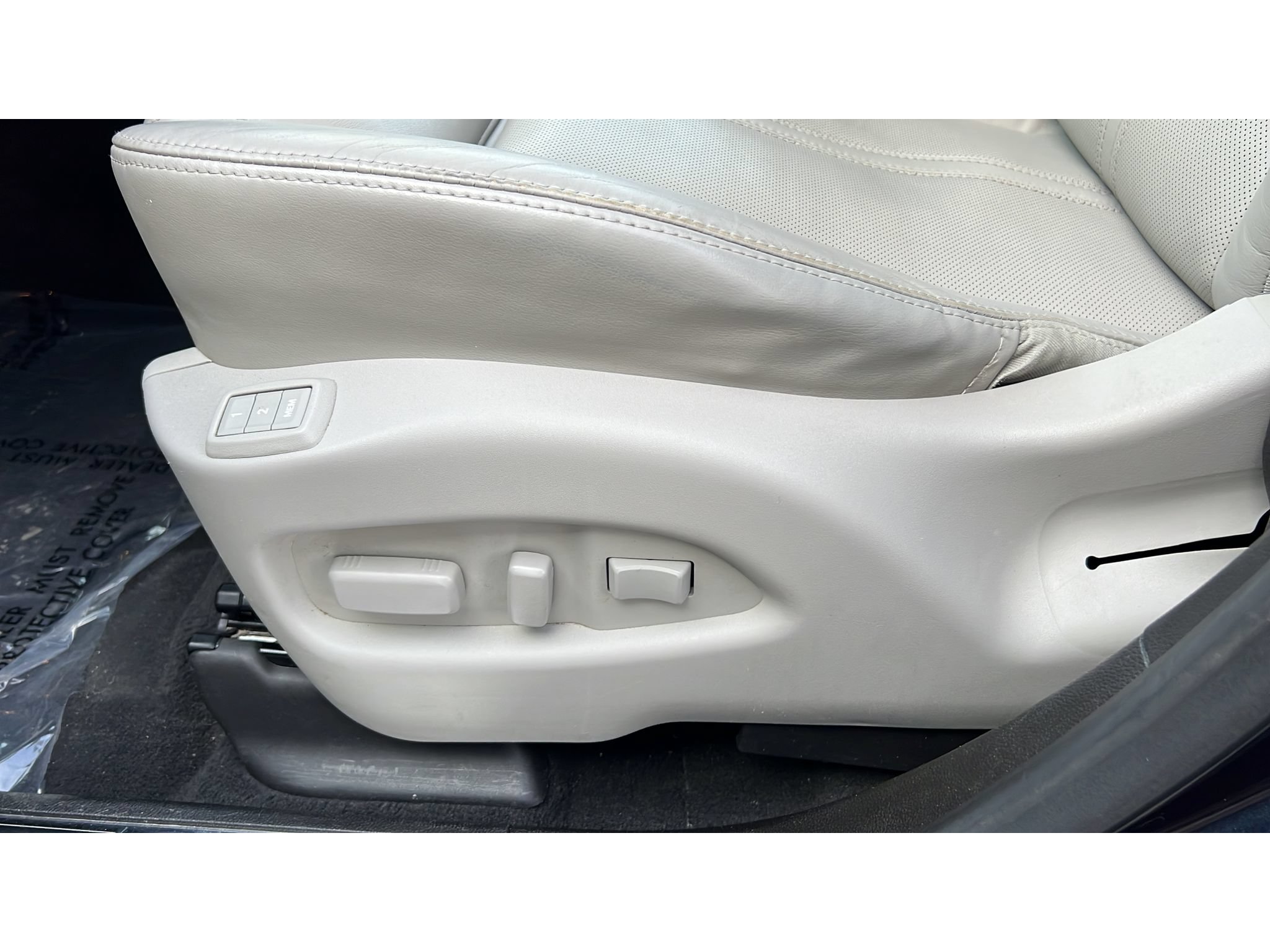 Used 2015 Cadillac SRX Premium AWD/4WD image 25