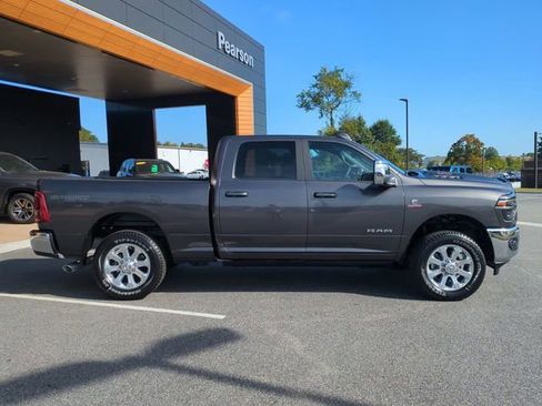 New 2026 RAM 2500 Laramie AWD/4WD image 3