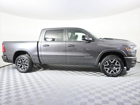Used 2025 RAM 1500 Laramie AWD/4WD image 9