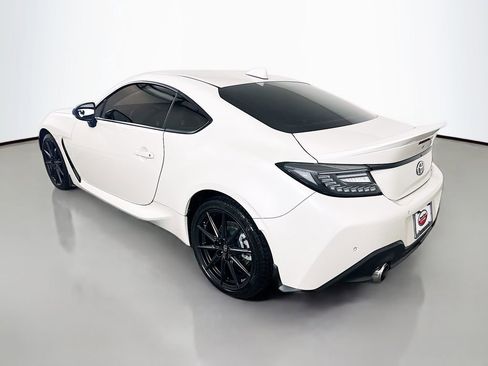 Used 2025 Toyota GR86 Premium RWD image 7