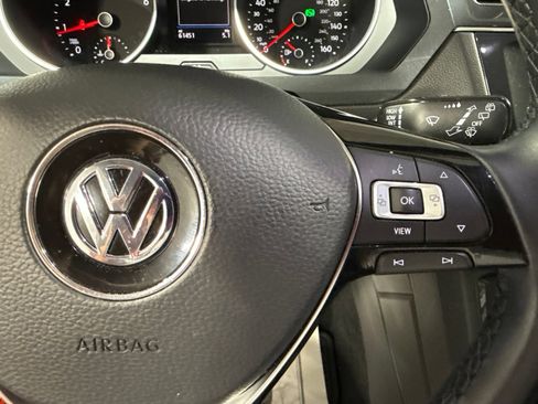 Used 2019 Volkswagen Tiguan SE w/ Panoramic Sunroof Package FWD image 33
