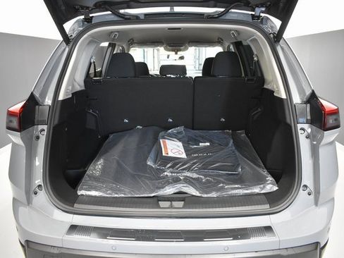 New 2026 Nissan Rogue SV w/ Cold Weather Package image 31