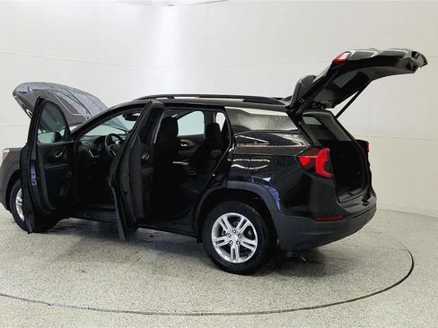 Used 2022 GMC Terrain SLE w/ Driver Convenience Package AWD/4WD image 11