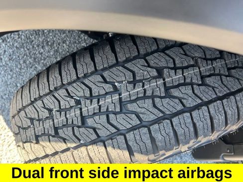 Certified 2025 Nissan Rogue SV image 28