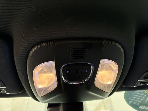 Used 2024 Jeep Compass Latitude AWD/4WD image 29