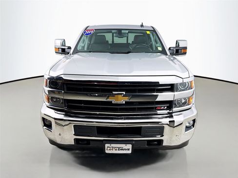 Used 2019 Chevrolet Silverado 2500 LTZ w/ LTZ Plus Package image 3