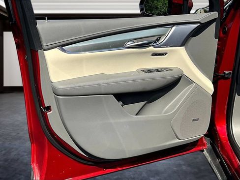 Certified 2024 Cadillac XT5 Premium Luxury w/ Technology Package AWD/4WD image 20