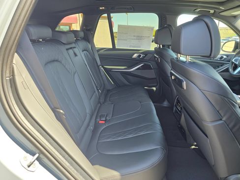 New 2026 BMW X5 xDrive40i w/ M Sport Package AWD/4WD image 44