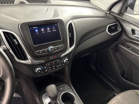 Used 2024 Chevrolet Equinox LT FWD image 37