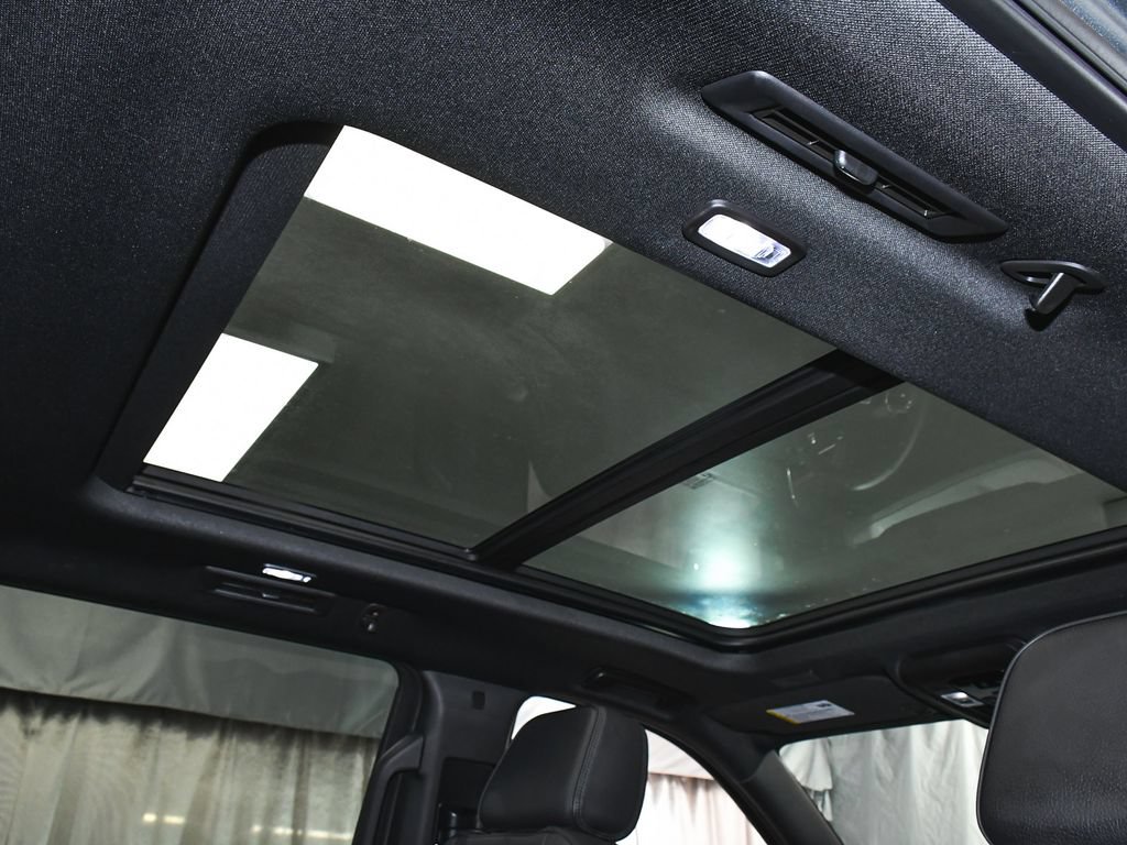 Used 2026 GMC Yukon XL Denali w/ Sun & Power Step Package AWD/4WD image 50