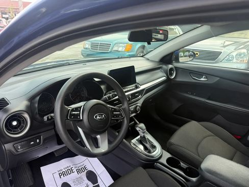 Used 2020 Kia Forte LXS FWD image 11