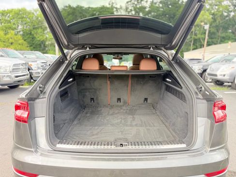 Used 2019 Audi Q8 Premium Plus AWD/4WD image 14