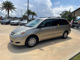Used 2010 Toyota Sienna image 4