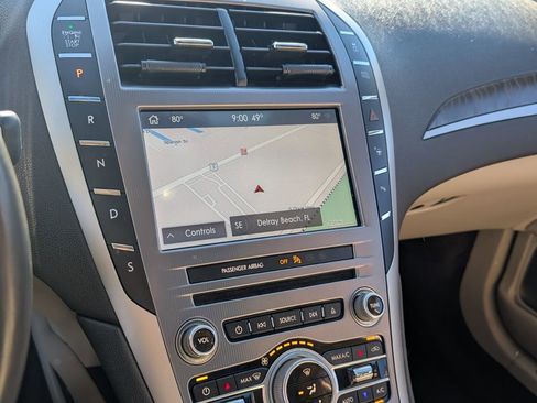 Used 2020 Lincoln MKZ Reserve w/ Luxury Package image 22