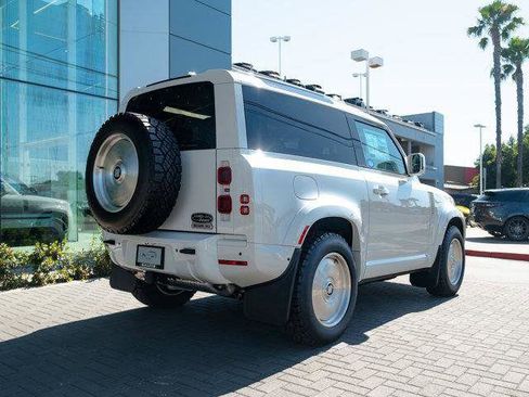 Used 2022 Land Rover Defender 90 X-Dynamic HSE image 2