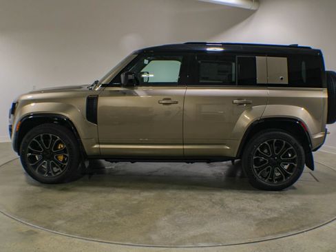 New 2026 Land Rover Defender 110 AWD/4WD image 3