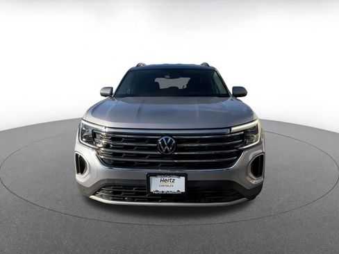 Used 2025 Volkswagen Atlas SE image 4