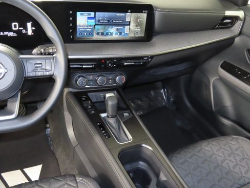 Certified 2025 Nissan Kicks SV w/ Charging Package image 35