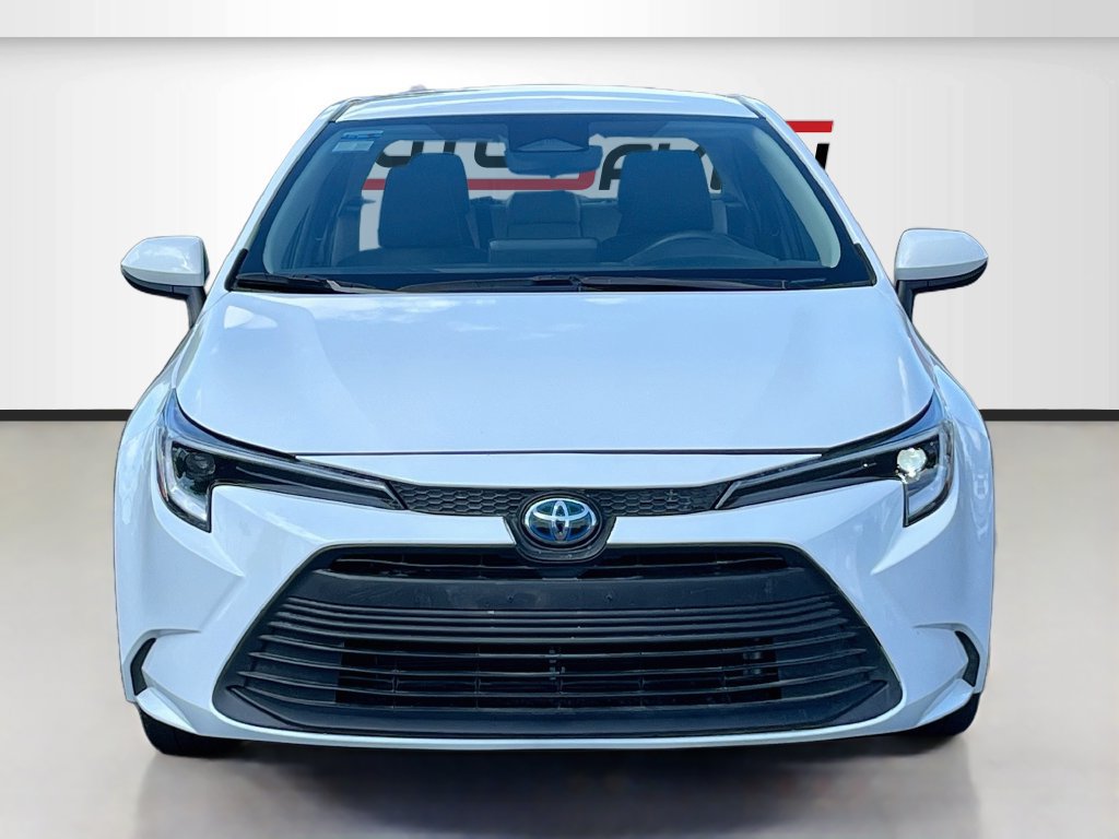Used 2024 Toyota Corolla LE w/ LE Convenience Package FWD image 2